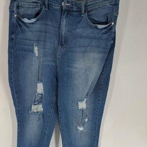 Judy Blue Women’s Straight Jeans. Size 3 XL.